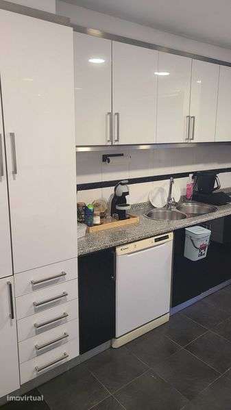 Apartamento T3- renovado - Grande imagem: 3/12