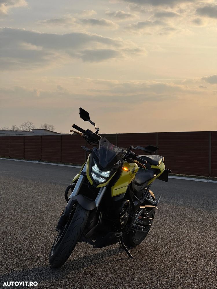Honda CB 750 Hornet - 10