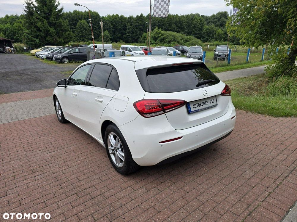 Mercedes-Benz Klasa A 180 7G-DCT Edition 1 - 4
