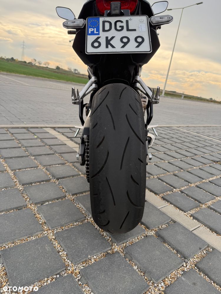 Honda CB - 16