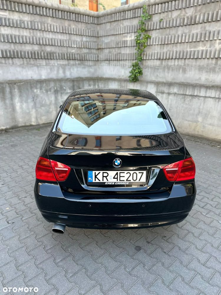 BMW Seria 3 320i - 4