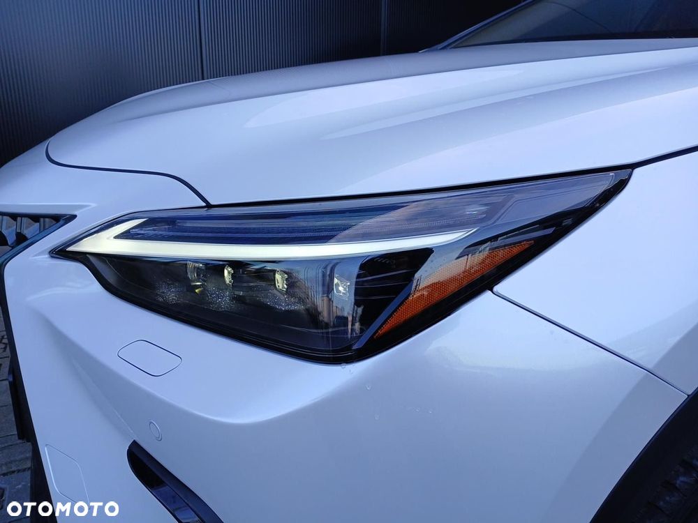 Lexus NX 350h Omotenashi AWD - 27