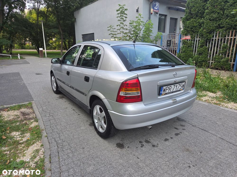 Opel Astra - 3