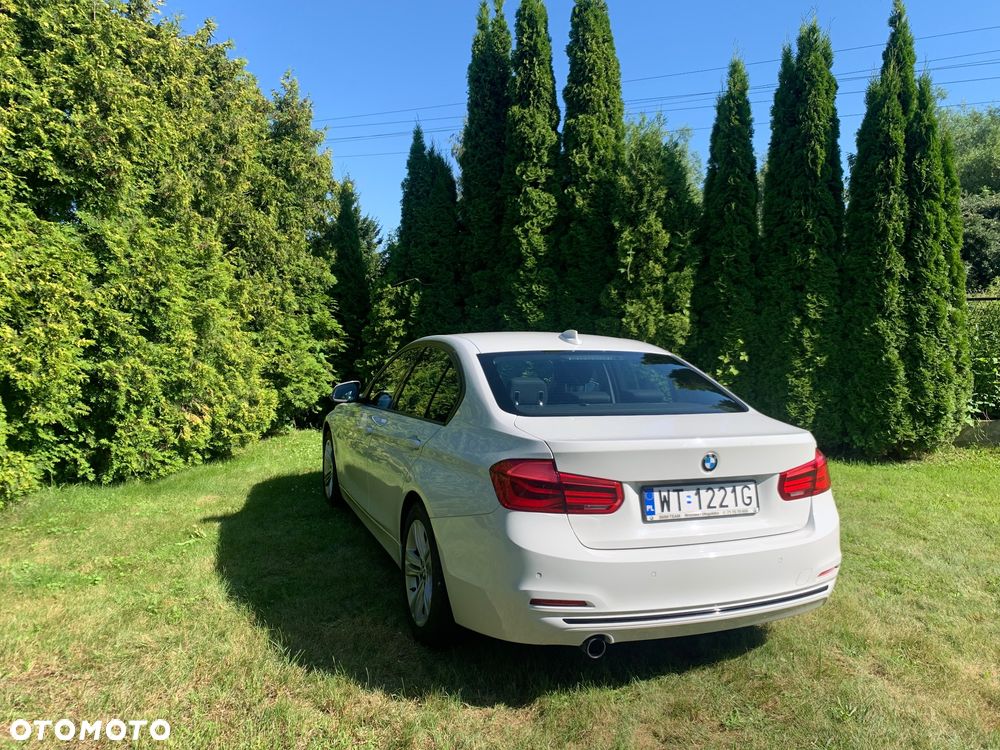 BMW Seria 3 318i - 4