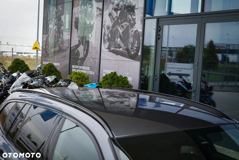 BMW Seria 3 330i M Sport sport - 19