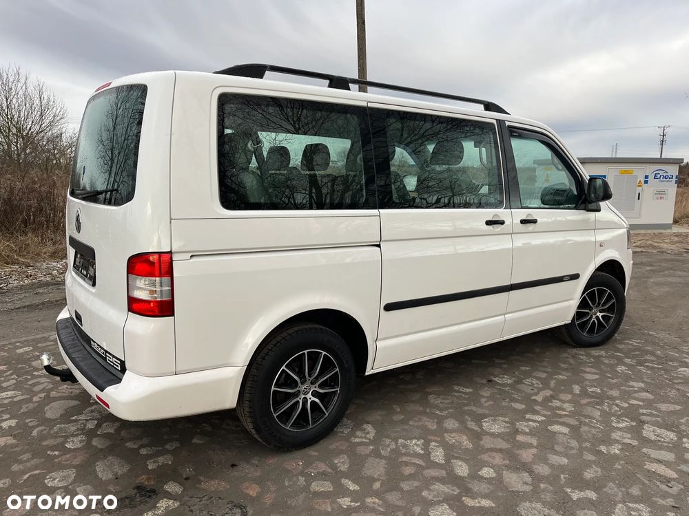 Volkswagen Caravelle - 14