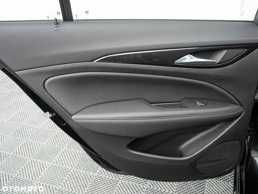 Opel Insignia 2.0 CDTI Business Elegance S&S - 25