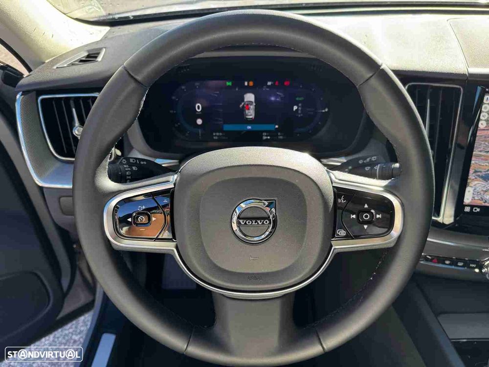 Volvo XC 60 2.0 T6 PHEV Plus Dark AWD - 14