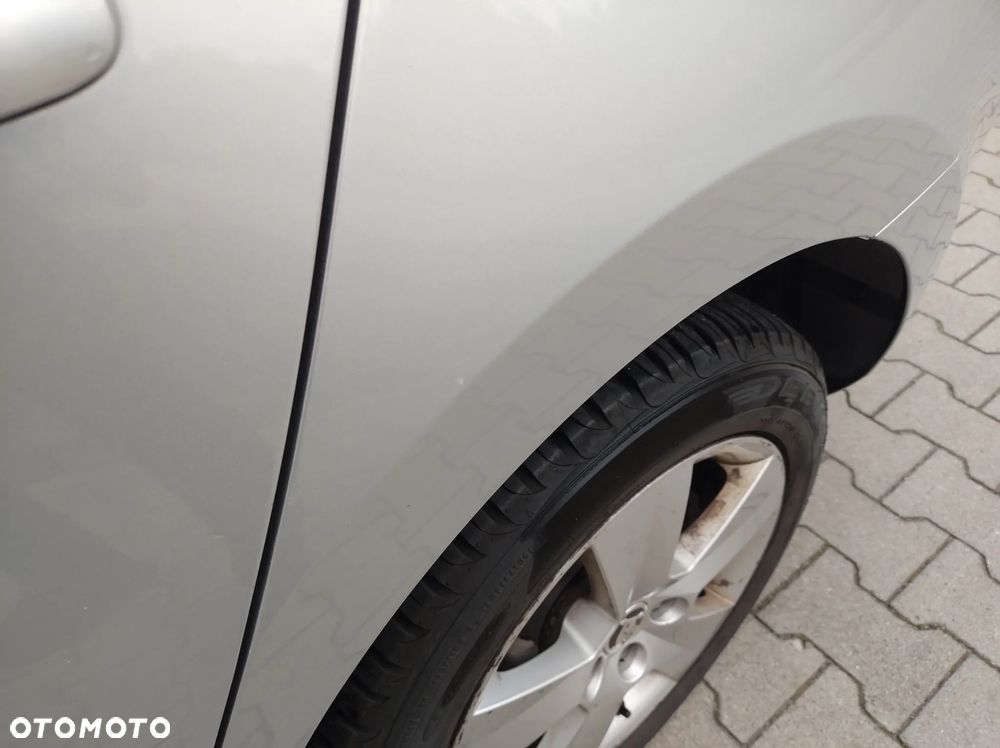 Skoda RAPID 1.6 TDI Ambition - 23