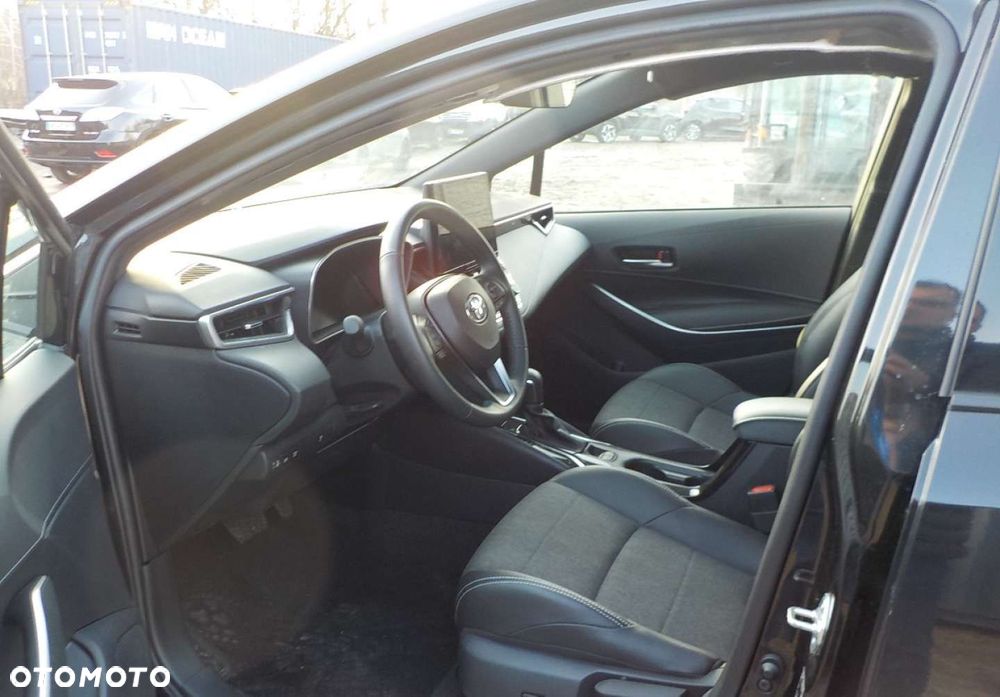 Toyota Corolla - 24
