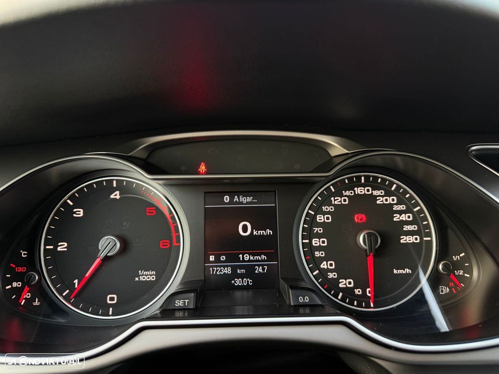 Audi A4 Avant 2.0 TDI Business Line - 19