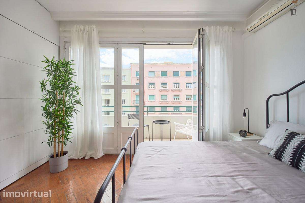 Quarto - localizado em Marquês de Pombal Lisbon - Grande imagem: 2/60