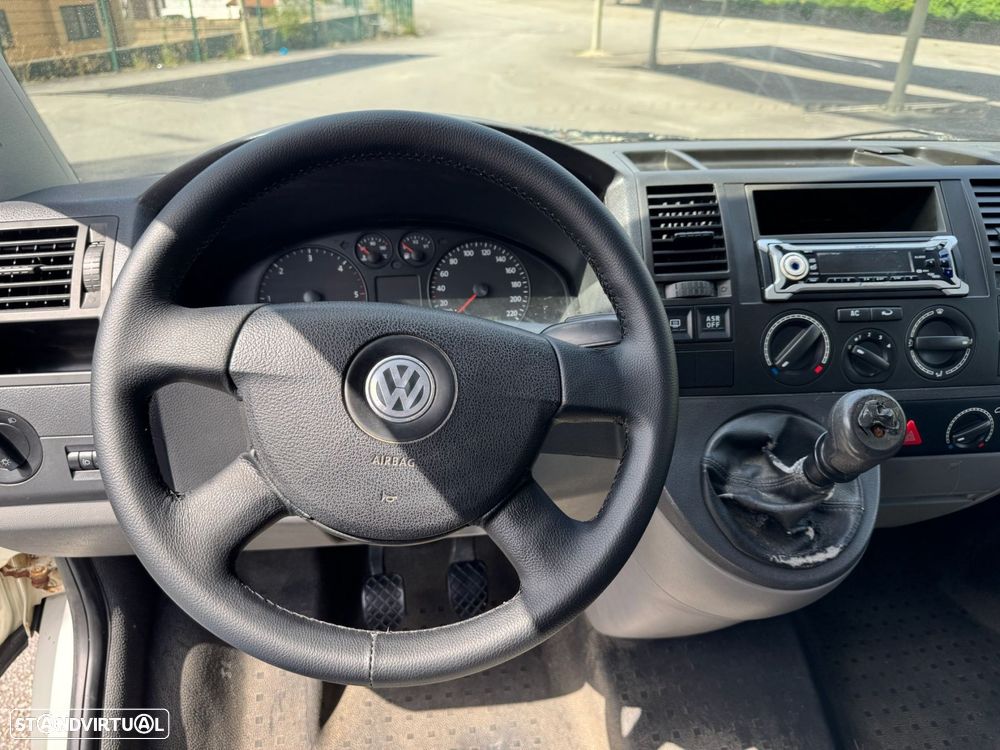 VW Transporter - 11
