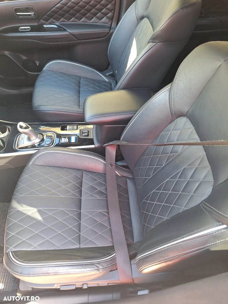 Mitsubishi Outlander 2.4 4WD Diamant+ - 25