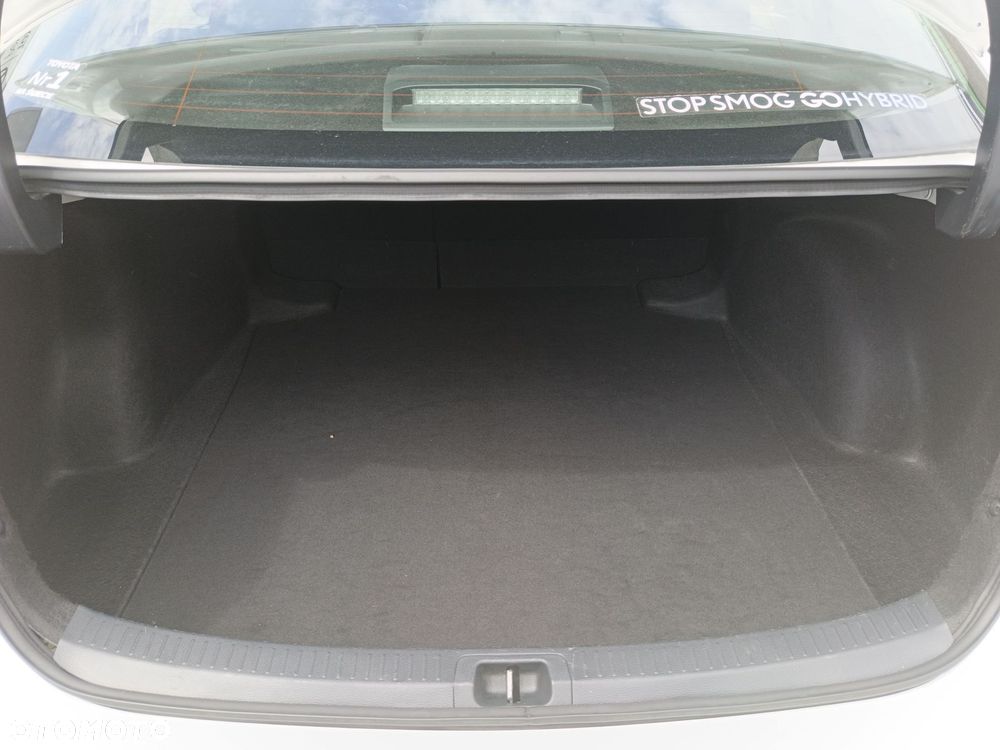 Toyota Corolla 1.8 Hybrid Comfort - 12