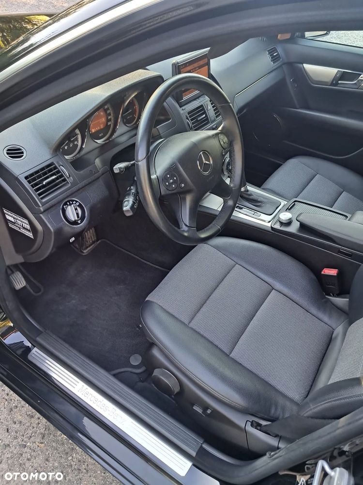 Mercedes-Benz Klasa C 220 CDI DPF Automatik BlueEFFICIENCY Avantgarde - 15