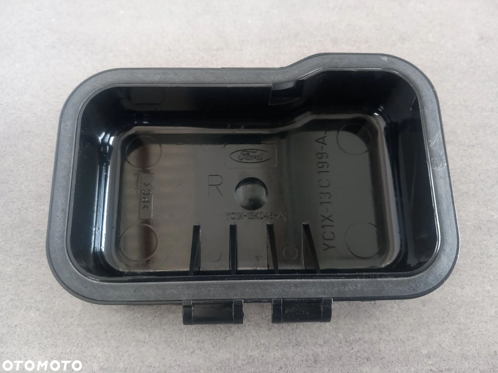 Pokrywa reflektora prawego Ford Transit 2000-2006 1102437 - 1