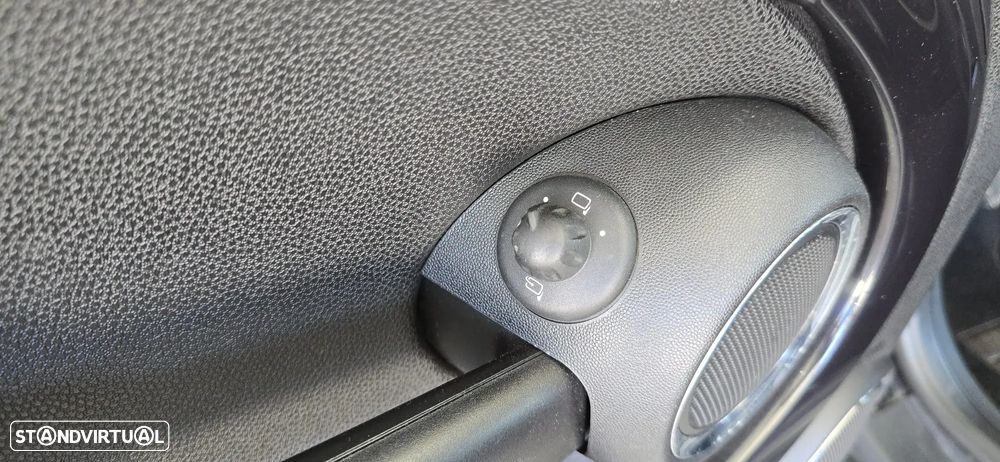 MINI Cabrio Cooper - 28