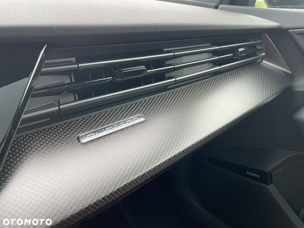 Audi RS3 Limousine - 17