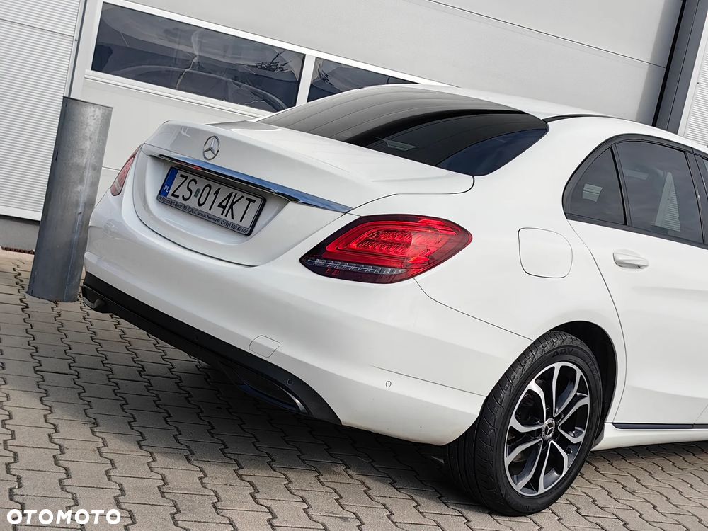 Mercedes-Benz Klasa C 220 d 4MATIC 9G-TRONIC - 35