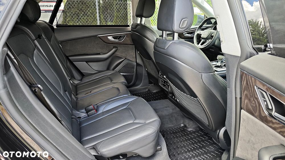 Audi Q8 - 25