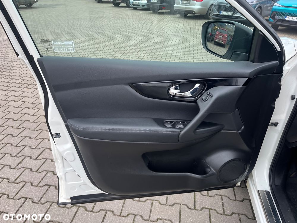 Nissan Qashqai 1.3 DIG-T ACENTA - 15