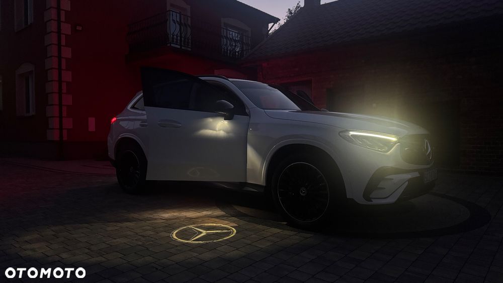 Mercedes-Benz GLC - 33