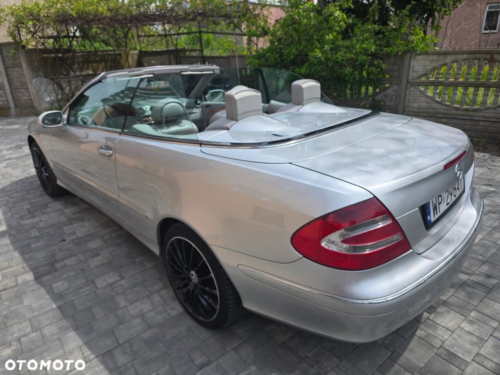 Mercedes-Benz CLK - 25
