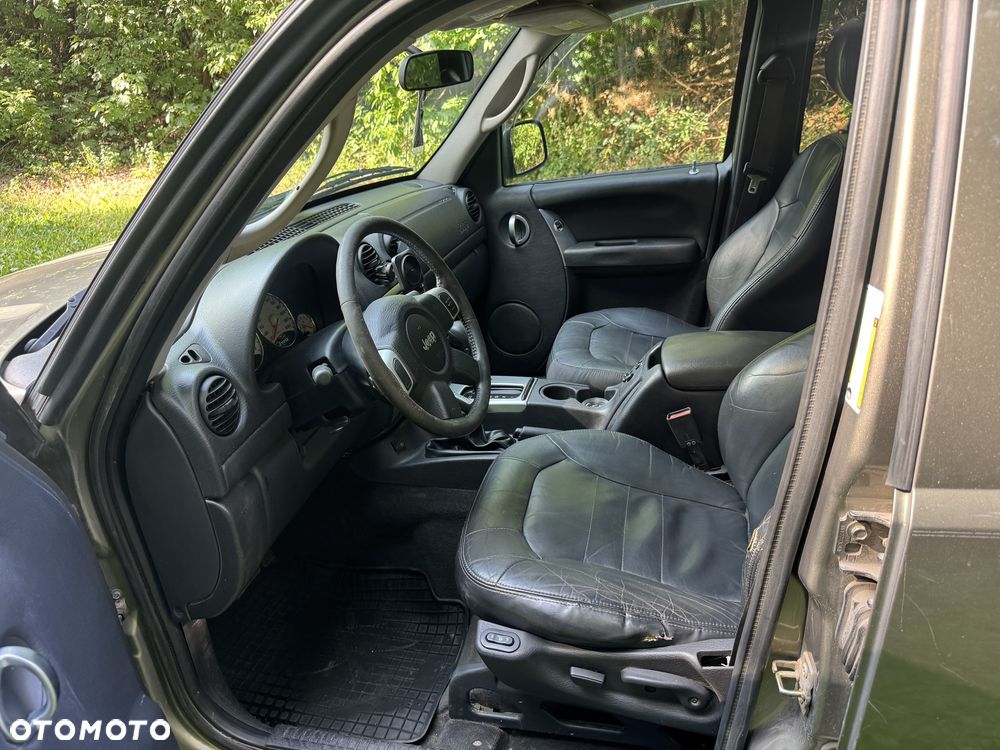 Jeep Cherokee - 8
