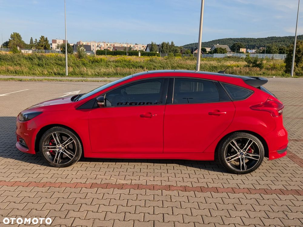 Ford Focus 2.0 EcoBoost ST mit Leder-Exclusiv-Paket - 3