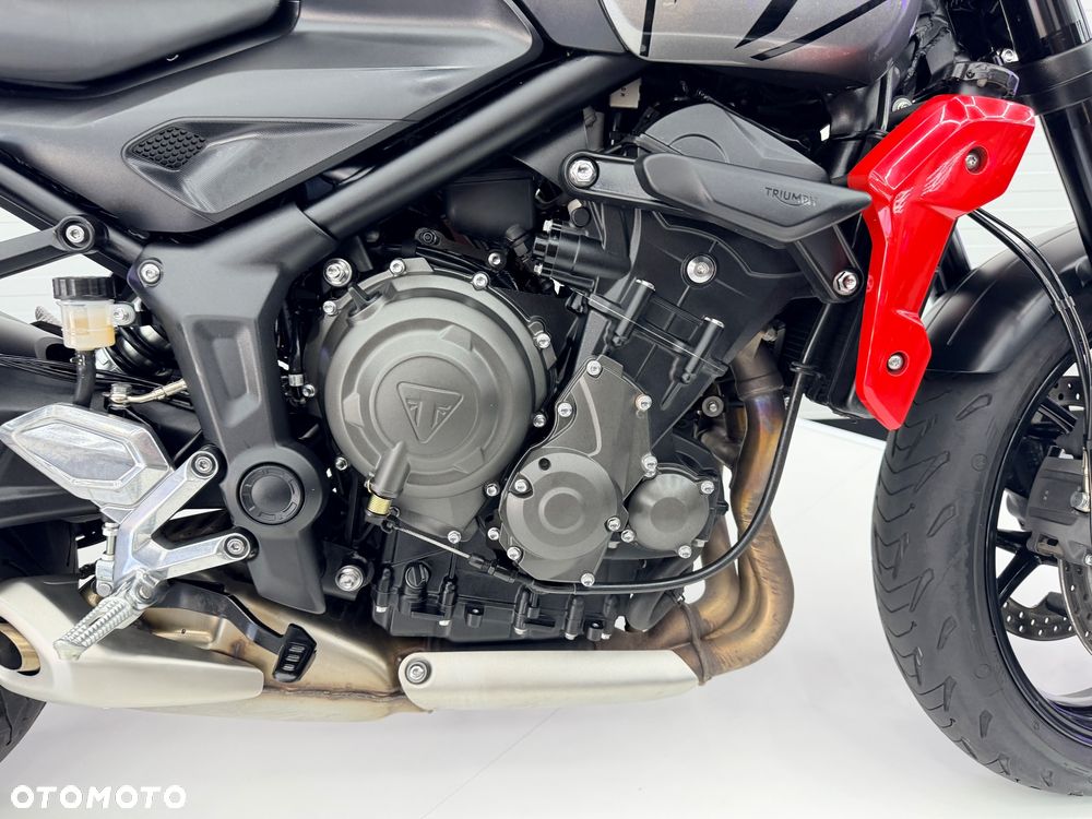 Triumph Trident - 24
