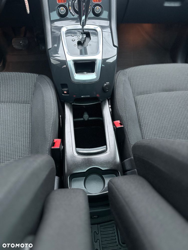 Peugeot 5008 2.0 HDi Active 7os - 16