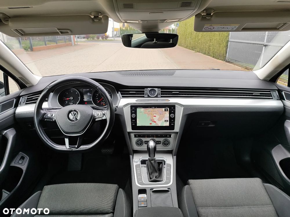 Volkswagen Passat 2.0 TDI SCR DSG 4Motion Elegance - 9