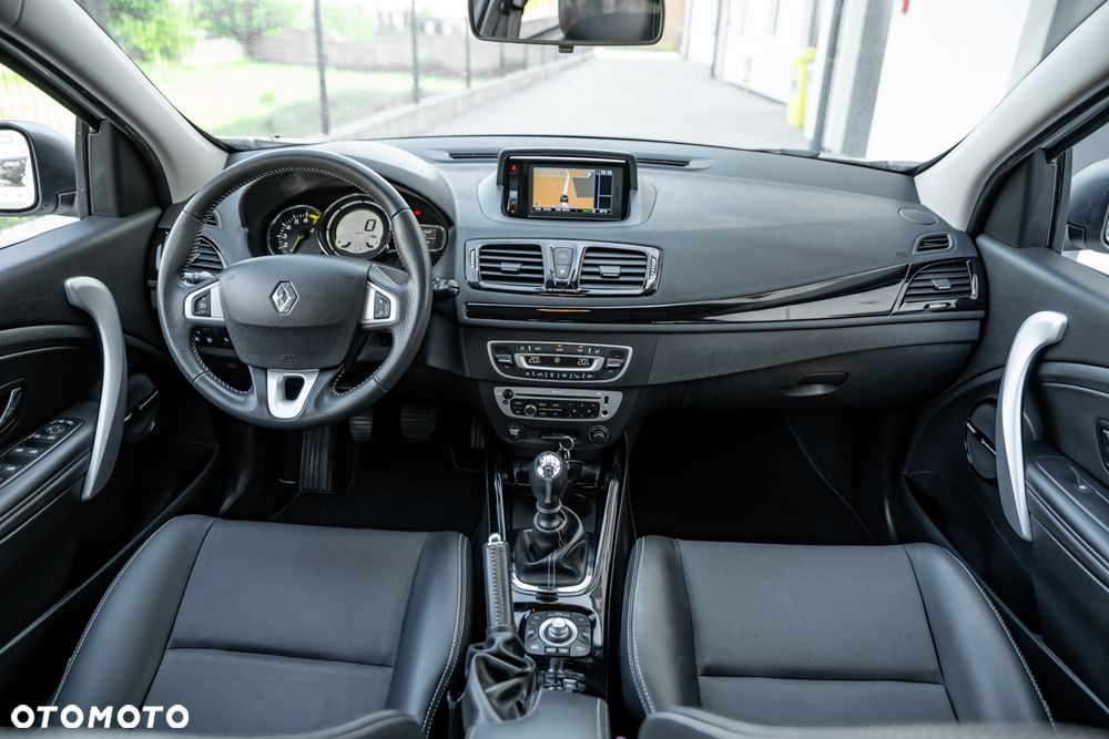 Renault Megane ENERGY TCe 115 Start & Stop Bose Edition - 27