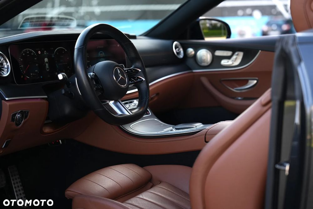 Mercedes-Benz Klasa E 220 d 4Matic 9G-TRONIC AMG Line - 9