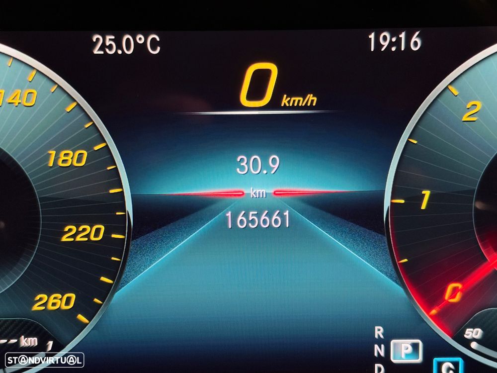 Mercedes-Benz GLE 400 d 4Matic 9G-TRONIC AMG Line - 24