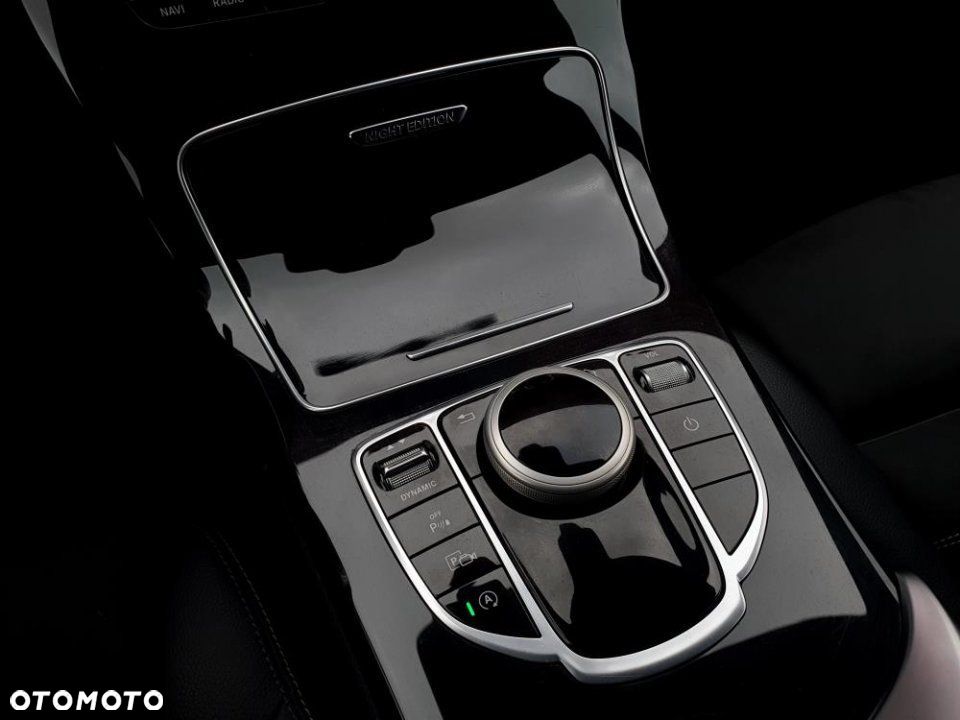 Mercedes-Benz Klasa C - 32