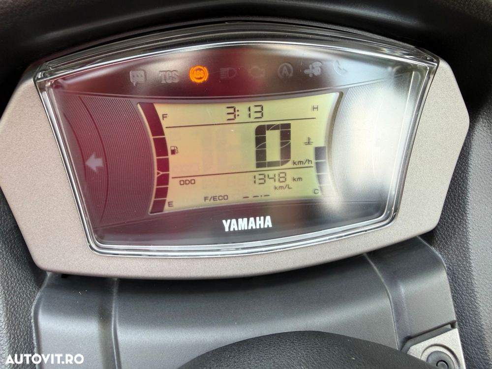 Yamaha XMAX 125 - 16
