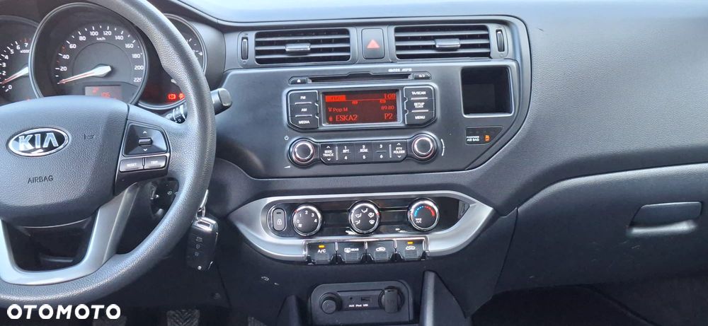 Kia Rio 1.2 Attract - 14