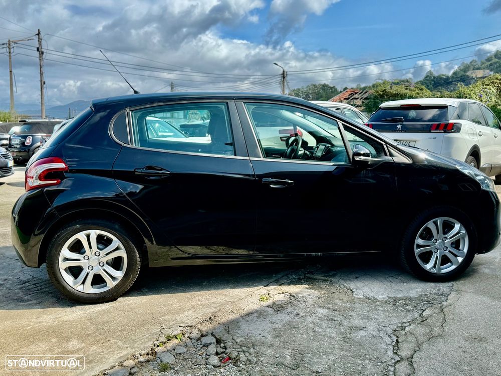 Peugeot 208 1.2 PureTech Style - 15