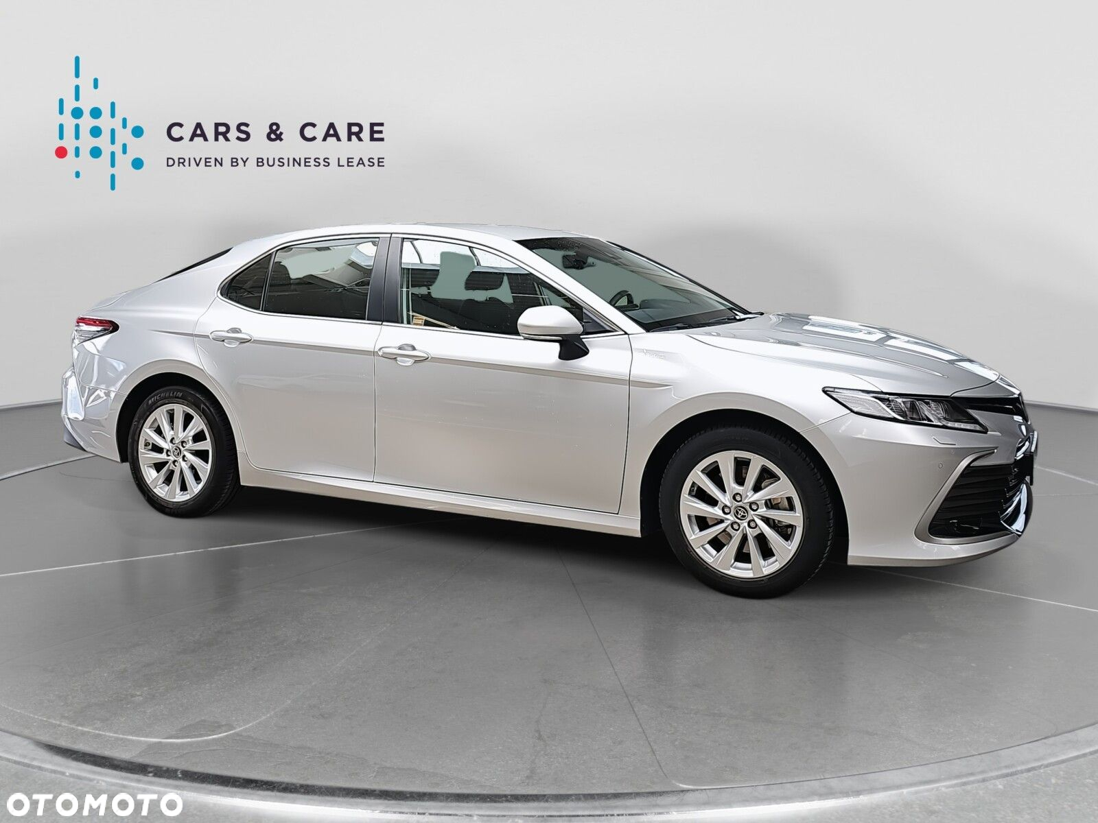 Toyota Camry 2.5 Hybrid Comfort CVT - 28