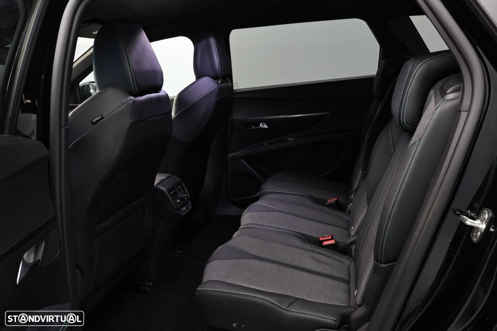 Peugeot 5008 1.2 PureTech Allure Pack EAT8 - 26