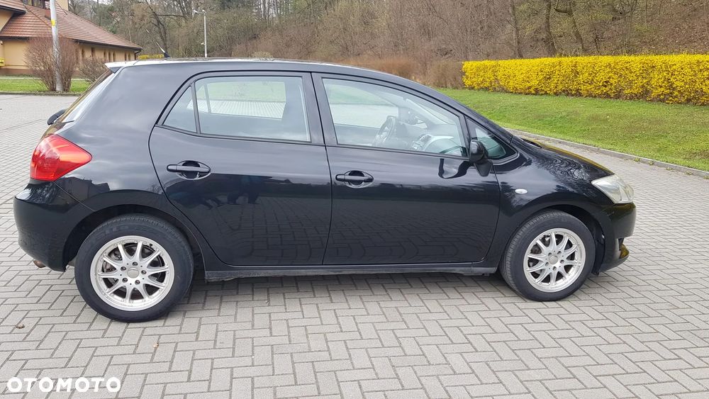 Toyota Auris - 4