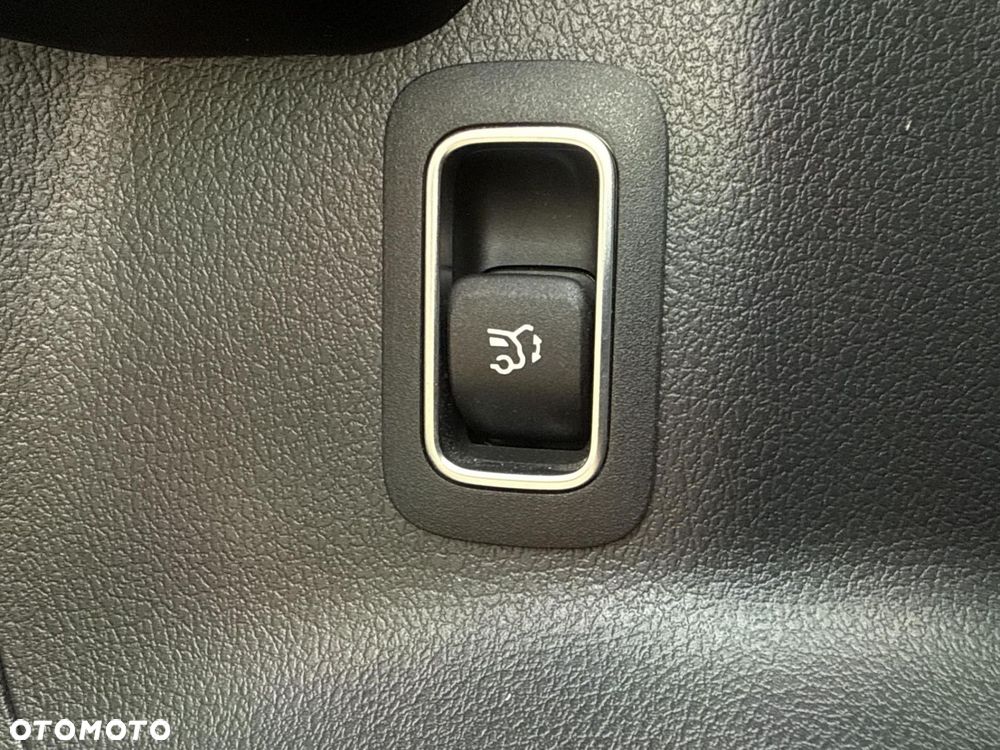 Mercedes-Benz GLA - 15