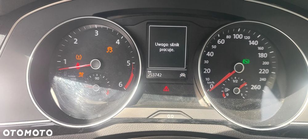 Volkswagen Passat 2.0 TDI SCR DSG Business - 26