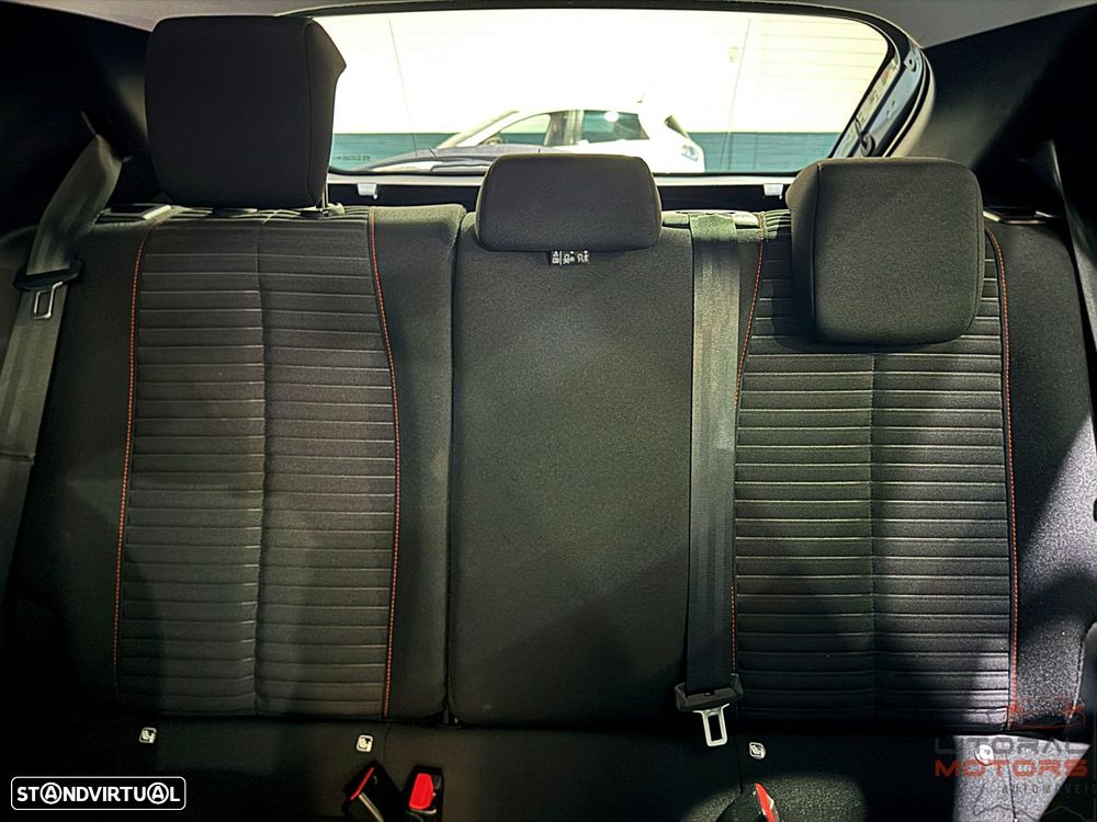 Peugeot 208 1.2 PureTech SE Style - 35