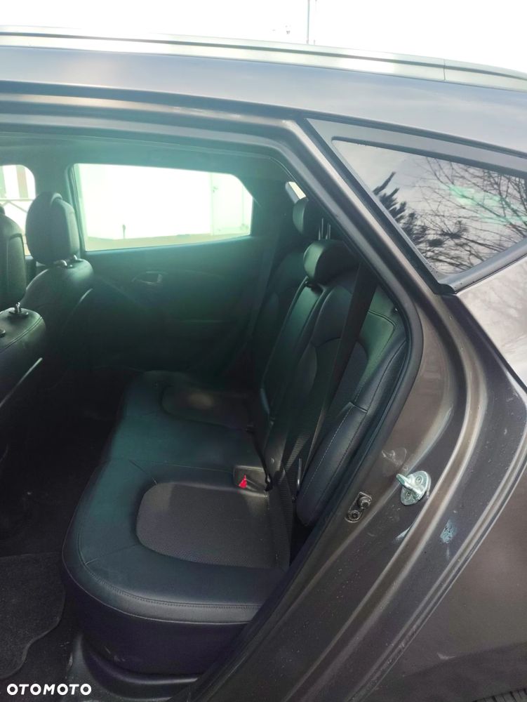 Hyundai ix35 2.0 CRDi 4WD Automatik Premium - 25