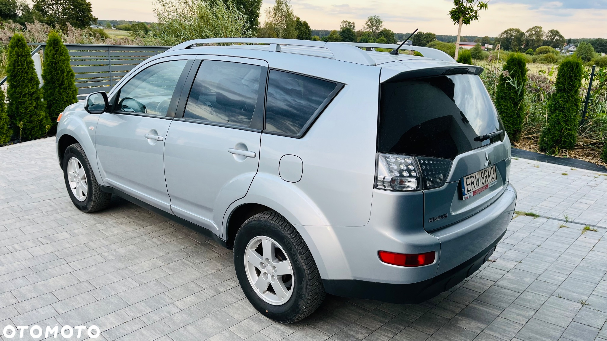 Mitsubishi Outlander - 6