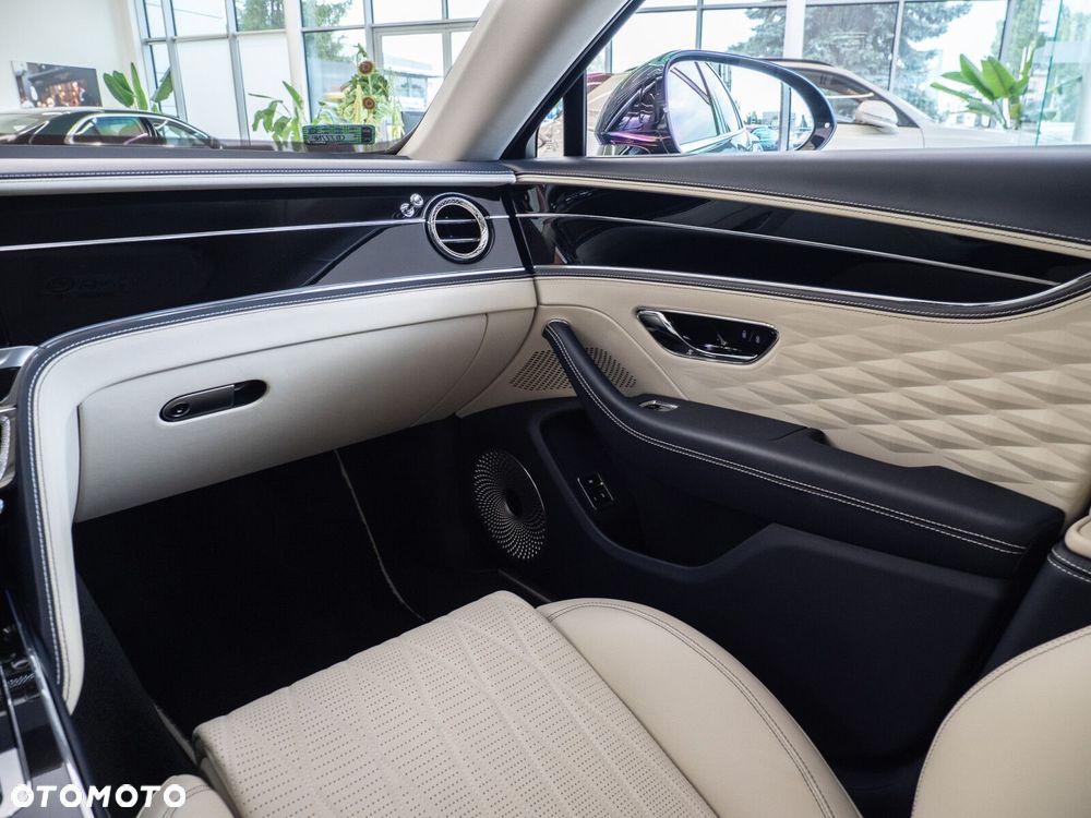 Bentley Flying Spur - 17