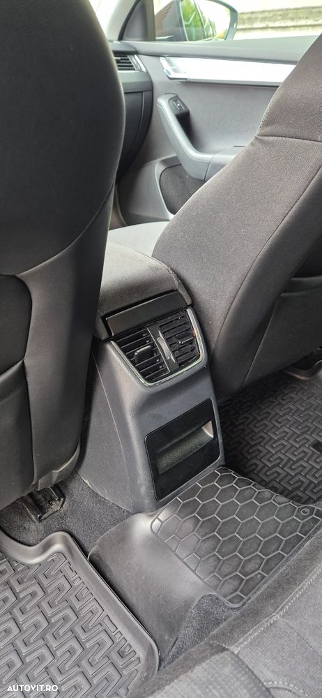 Skoda Octavia 2.0 TDI DSG Ambition - 21